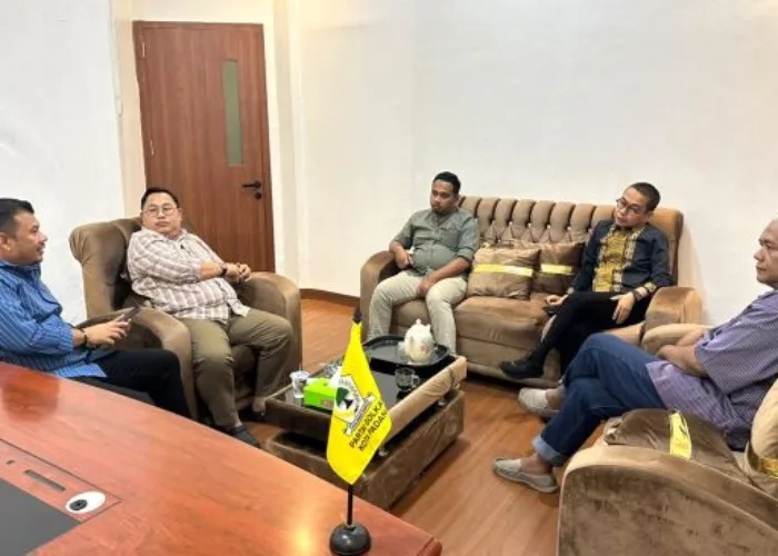 KI Sumbar Apresiasi Golkar Padang Bentuk PPID, Musfi Yendra: Siap Berikan Pendampingan