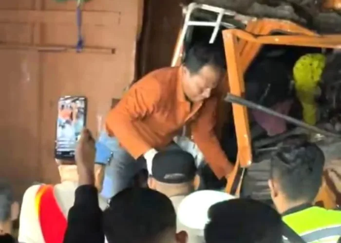 Kecelakaan Beruntun di Dharmasraya, Satu Orang Meninggal Dunia dan Delapan Luka-luka