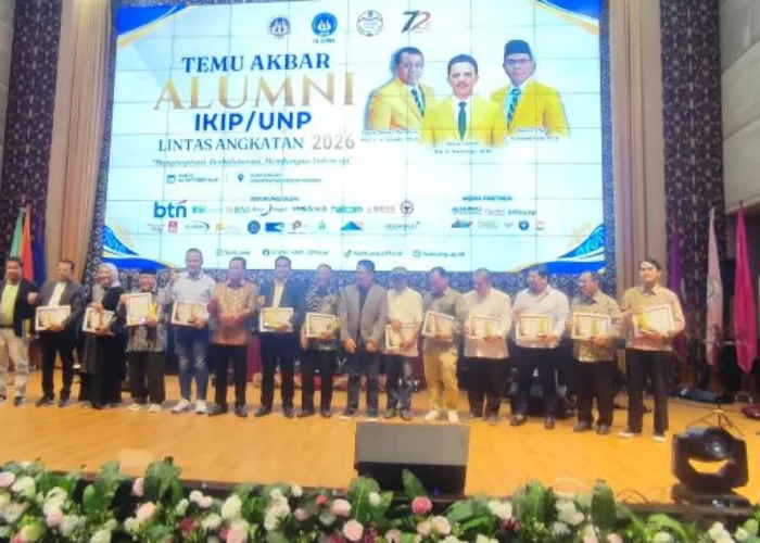 ILUNI UNP Award 2026 Diserahkan, Tutup Rangkaian Dies Natalis ke-72 UNP