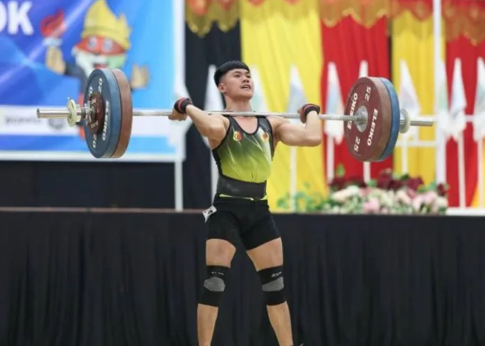 Natan Valentino Sumbang Tiga Medali Emas untuk Kota Solok di Porprov XVI