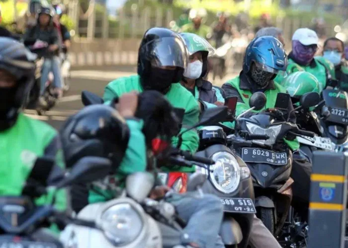 Sulit Tembus Lapangan Kerja Formal, Ojol Jadi Pilihan 73,8 Persen Pengemudi