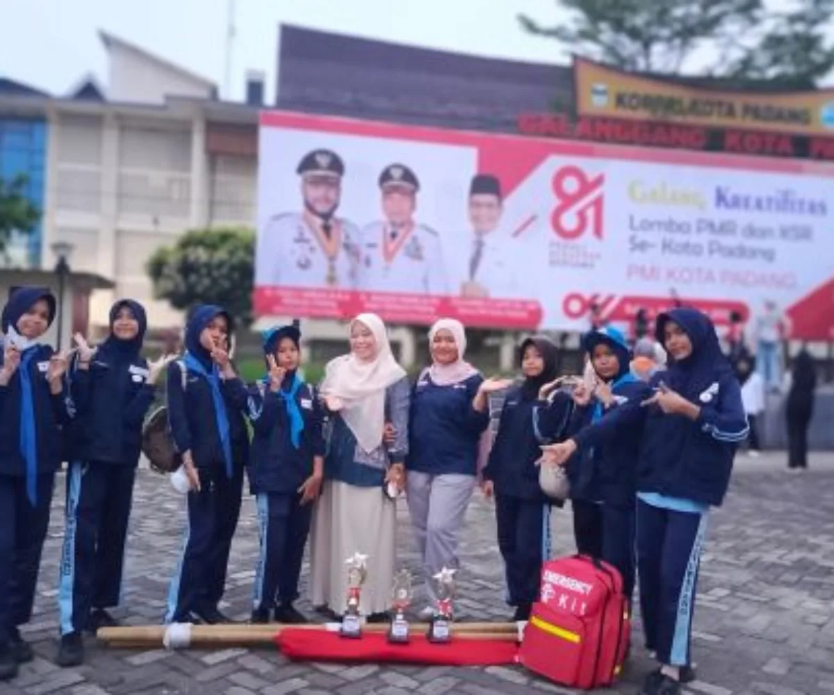 Torehkan Prestasi di HUT ke-81 PMI Kota Padang, PMR SMPN 18 Padang Sabet 3 Piala