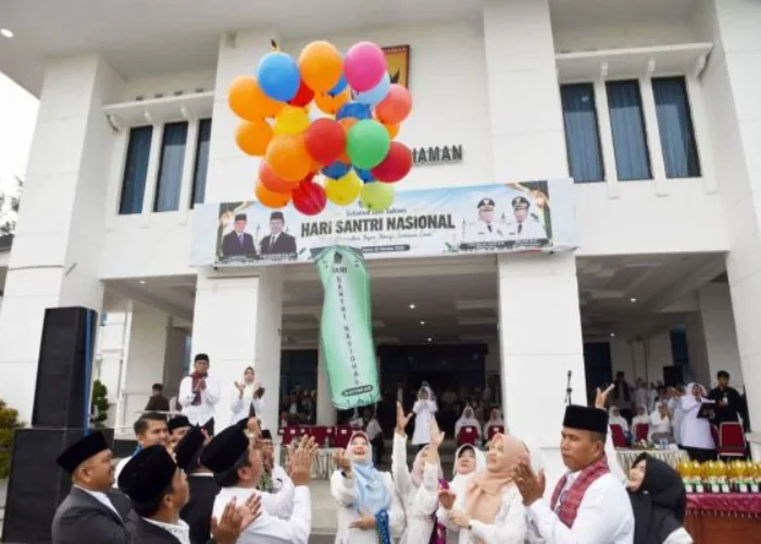 Diwarnai Tari Samrah, Peringatan Hari Santri Nasional Tahun 2026 di Kota Pariaman Semarak