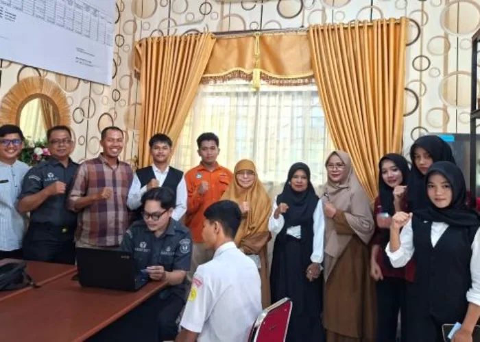 Lakukan Uji Petik, Bawaslu Pesisir Selatan Temukan Siswa Ber-KTP Belum Terdaftar sebagai Pemilih